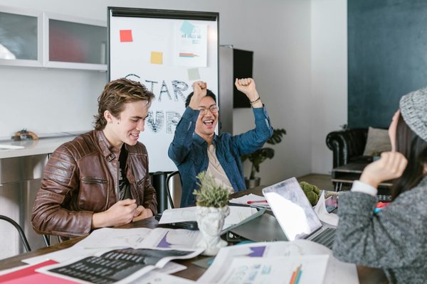 Formations communication et stratégie digitale : impactez votre futur