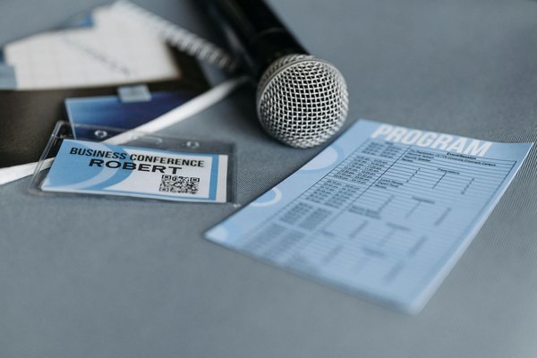 Artisan vitrier : les différentes missions et les avantages de recourir à ses services