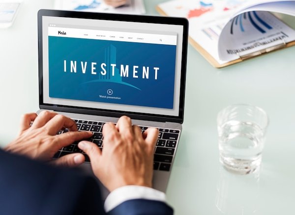 Quelles sont les erreurs à éviter pour réussir un investissement en ligne ?