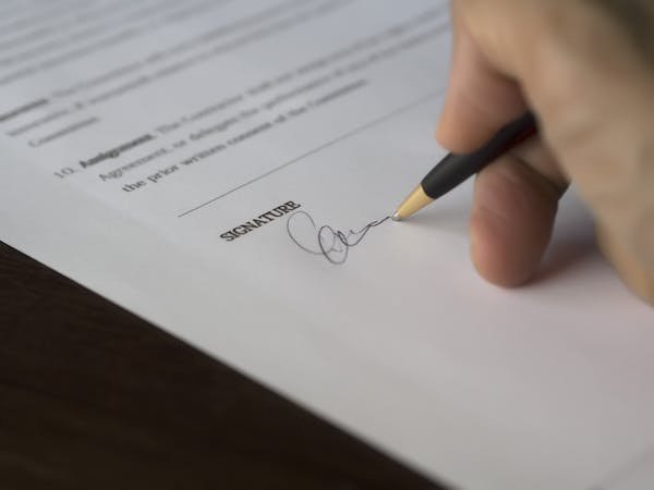 Alternatives à la signature papier : vers la dématérialisation sûre en 2025